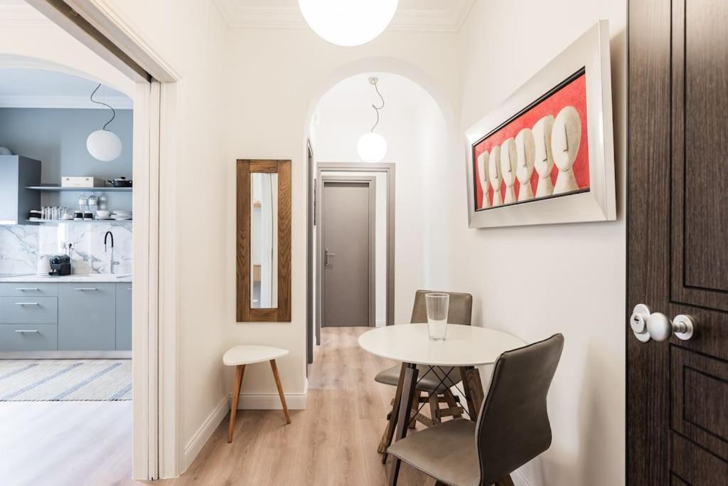 Apartamento Family House Under The Acropolis Atenas Exterior foto